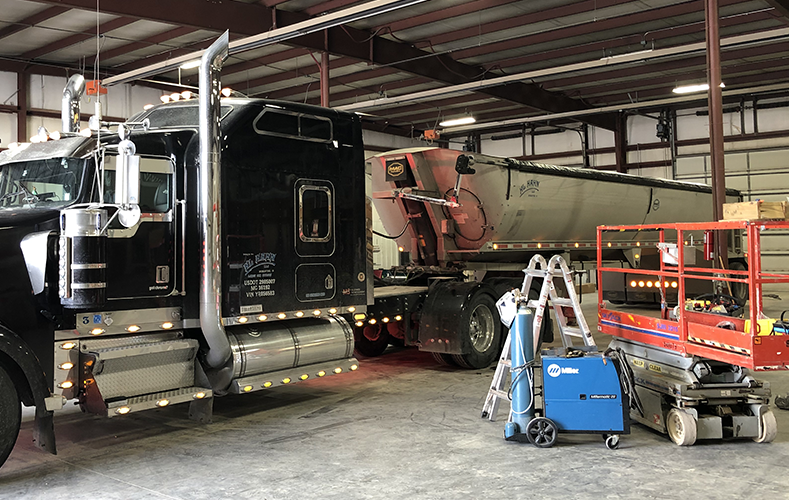 rr_services_tarp_repairs_svc_bay