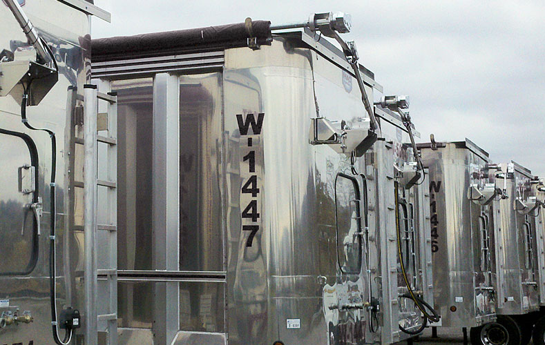 rr-large-thumbs-trailer-tarp-systems-_0007_STS-Transfer-Chip-Trailer